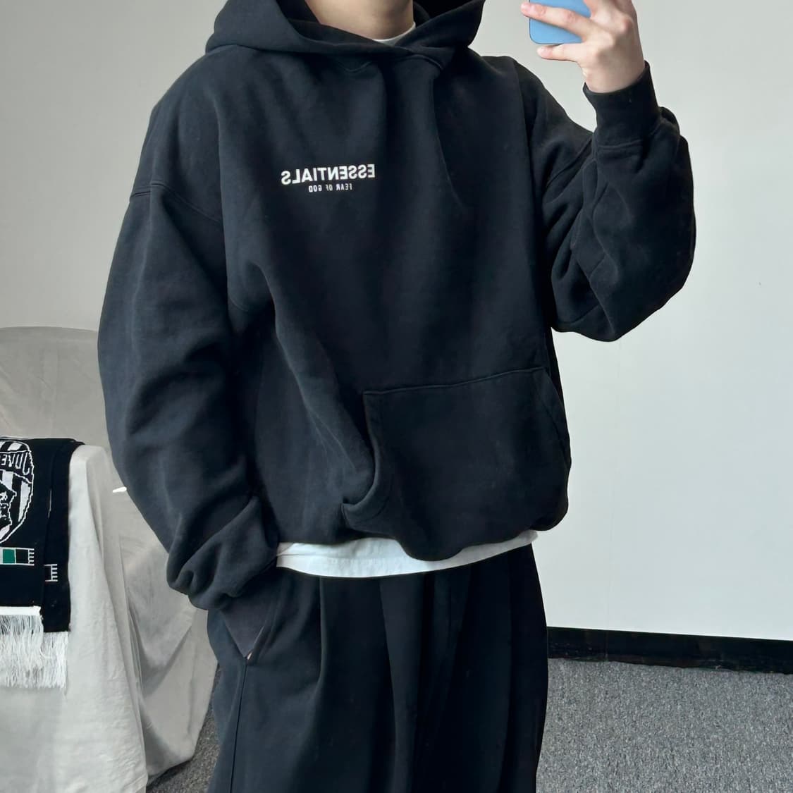 피어오브갓 에센셜 블랙 포토 후드티 상품이미지3