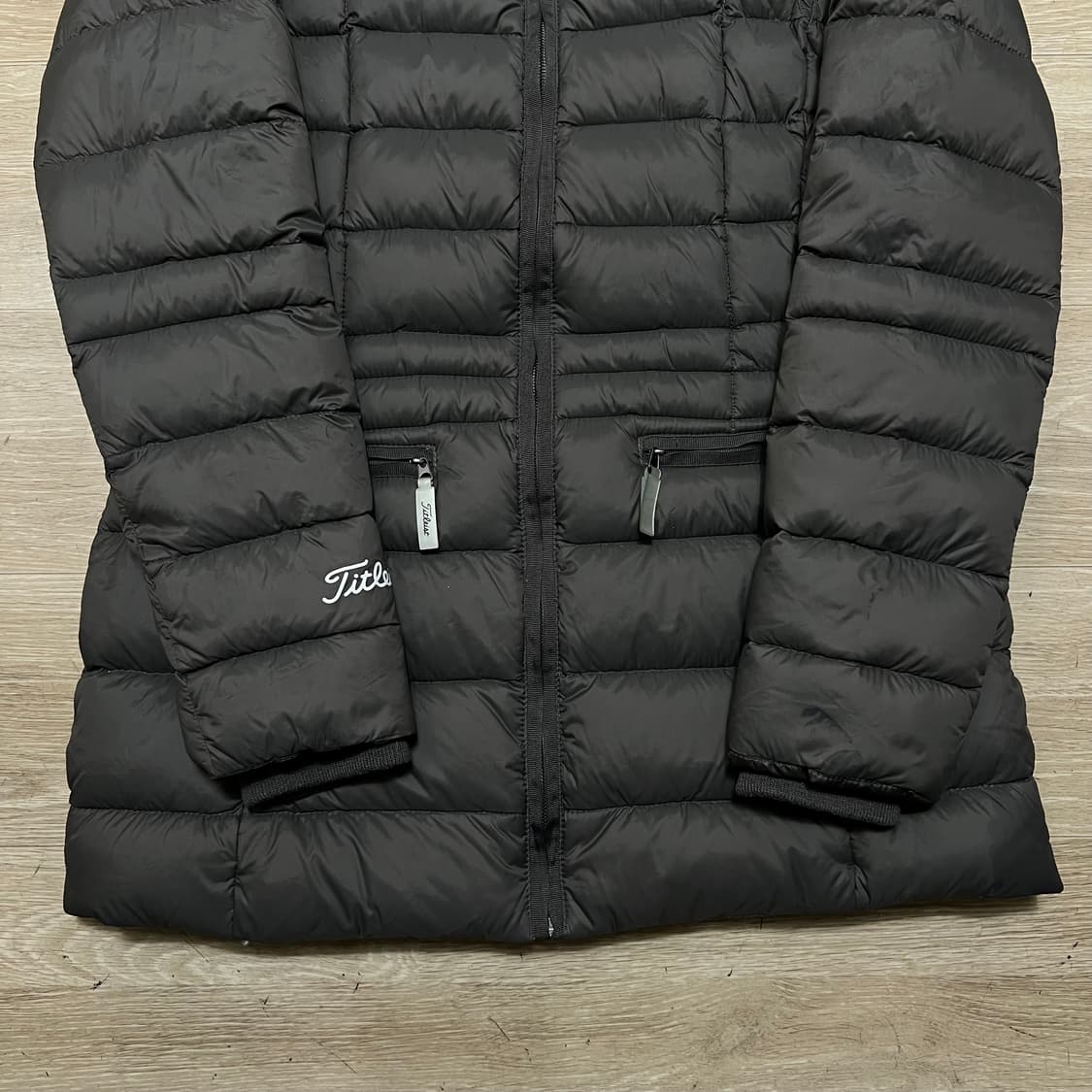 타이틀리스트 여성 골프웨어 덕다운 경량패딩 점퍼 [블랙] M/95 상품이미지3