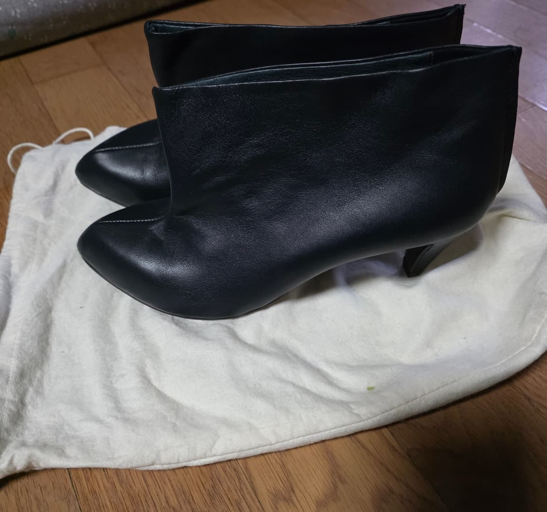 구호 여성 가죽 앵글 부츠 상품이미지2