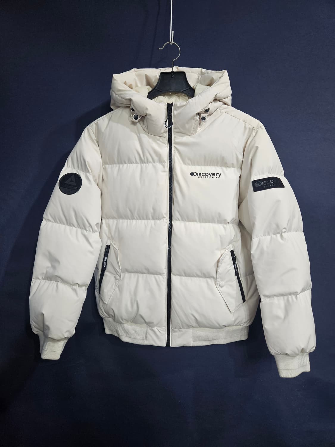 디스커버리 화이트컬러 남성 100 덕다운 숏패딩  상품이미지1
