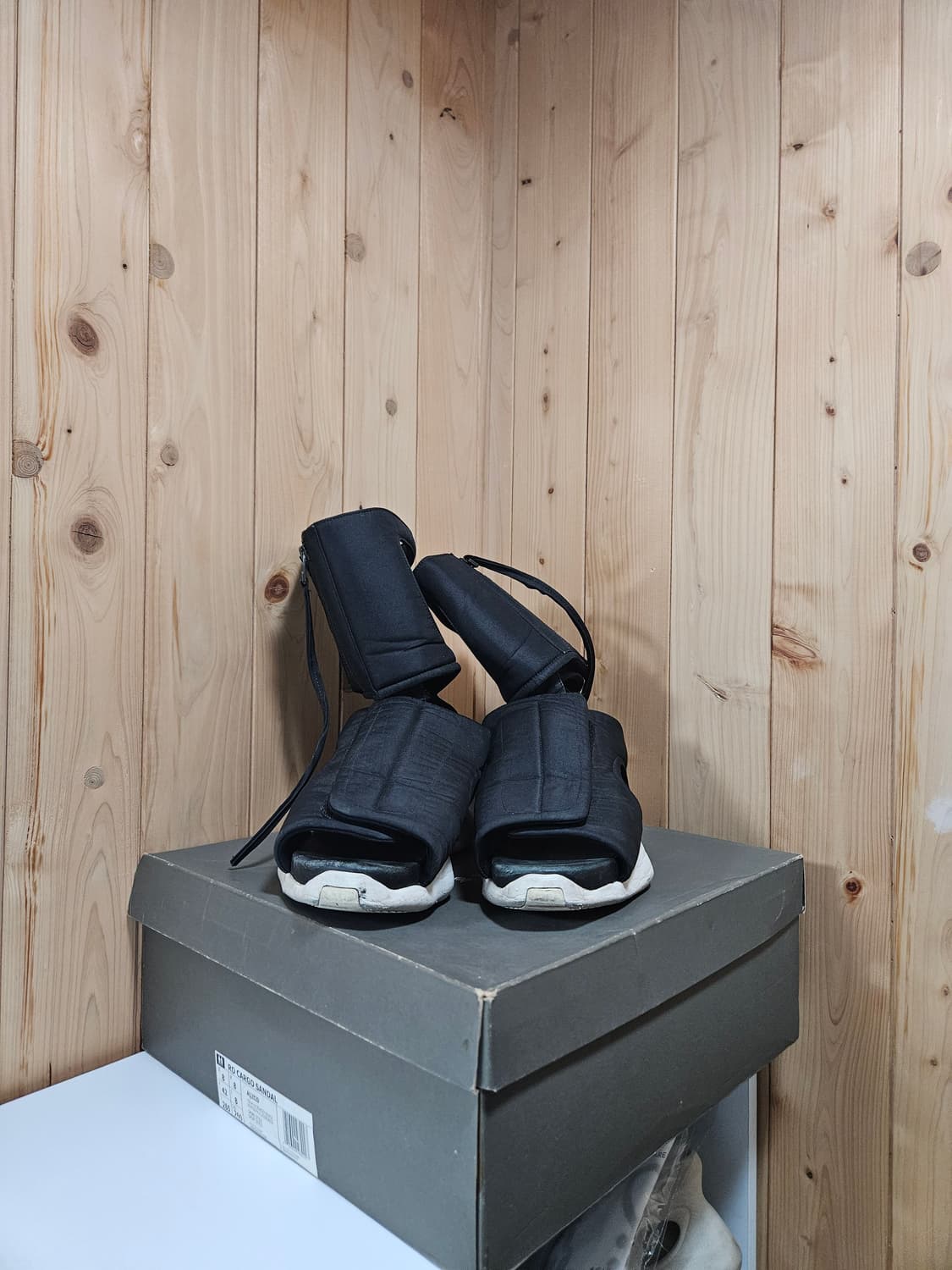 [265] 릭오웬스 아디다스 카고샌들 상품이미지1