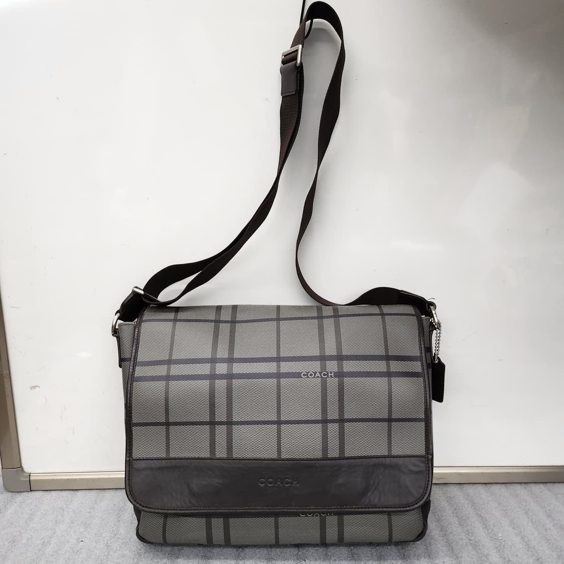 코치 남성용 가죽재질 메신저백  상품이미지1