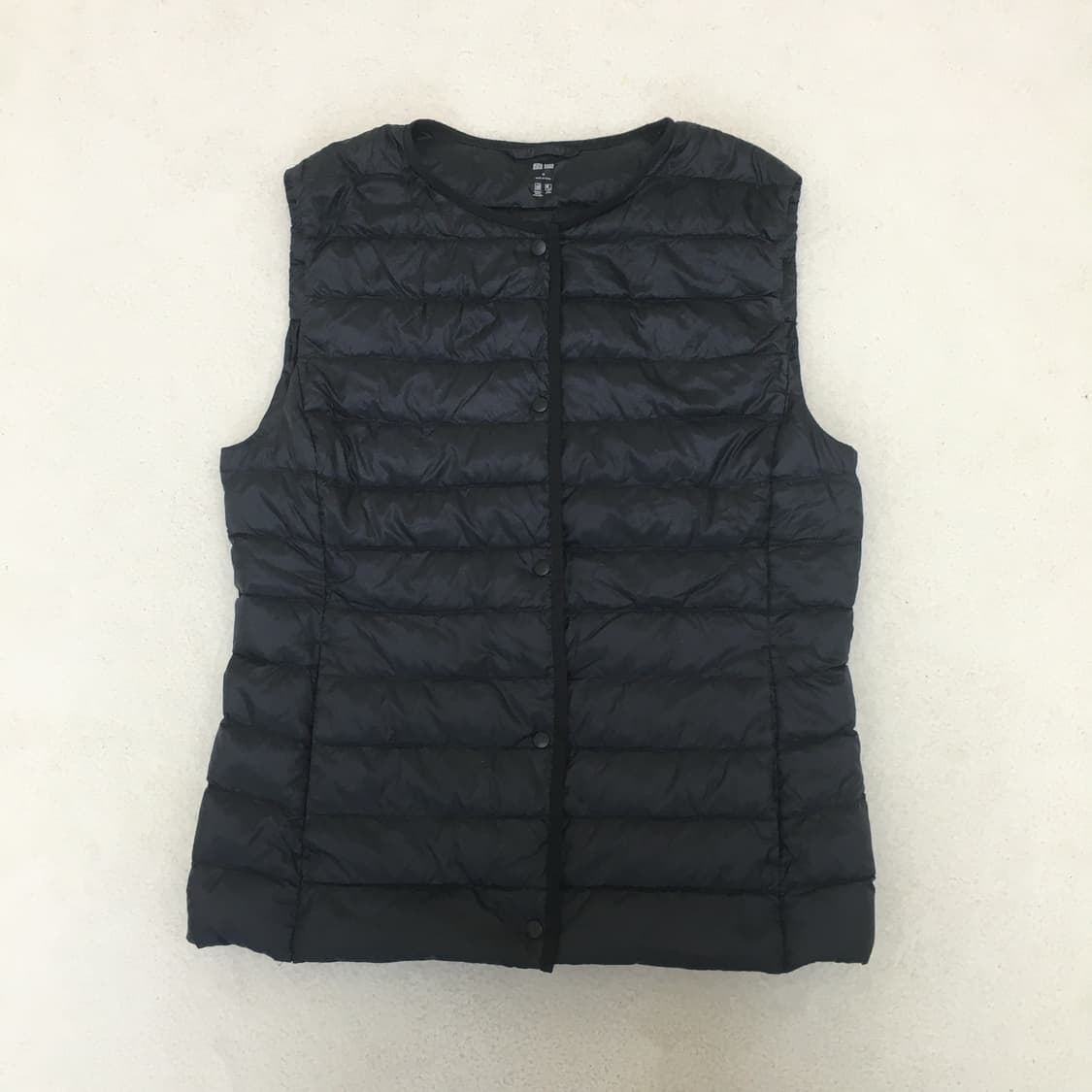 유니클로 경량 패딩 조끼 상품이미지1