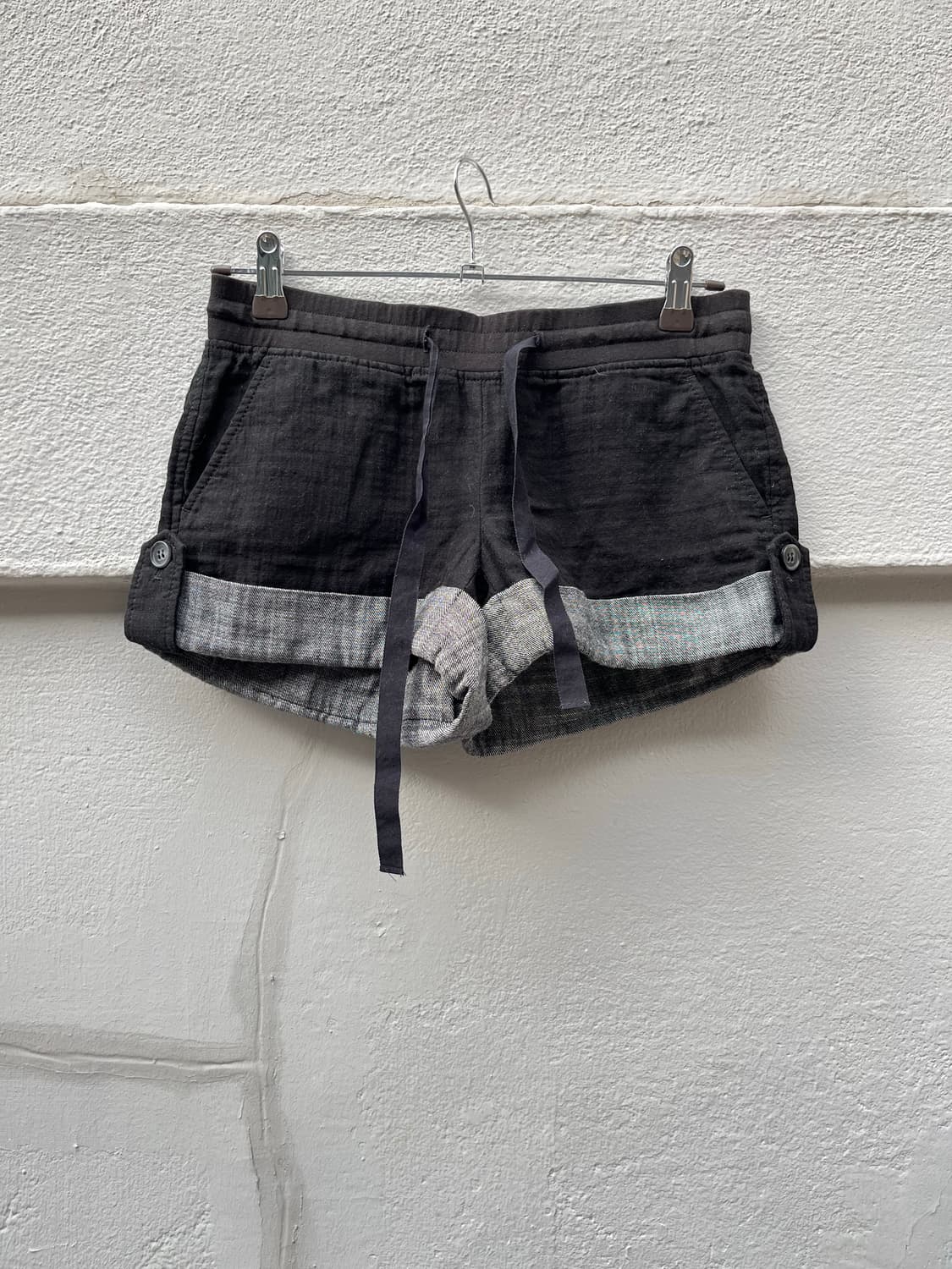 띠어리 쇼츠 상품이미지1