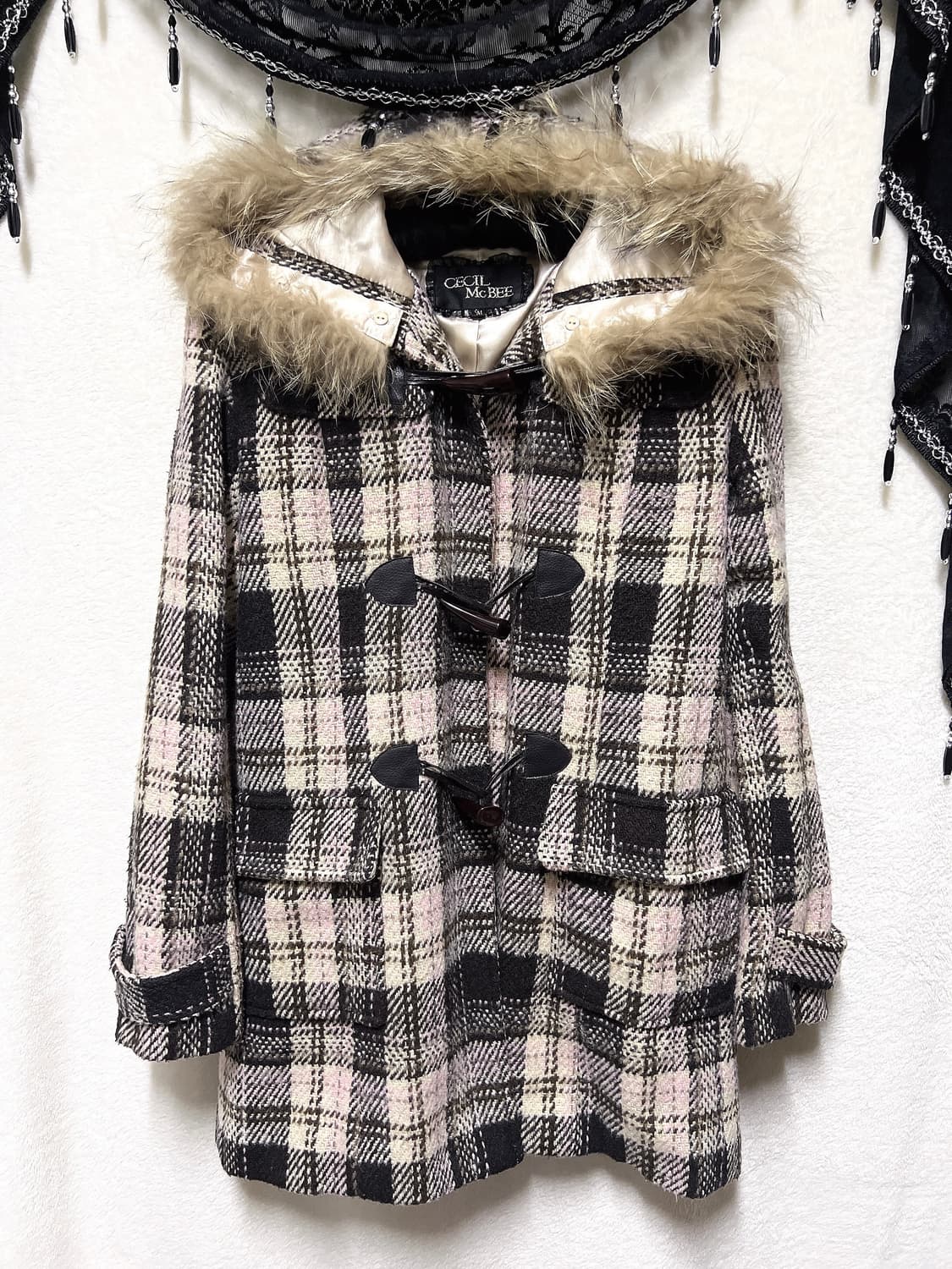 세실맥비 딸초 라떼갸루 로맨틱 로걀 하치 핀터깔 후드퍼 체크 떡볶이코트 상품이미지1