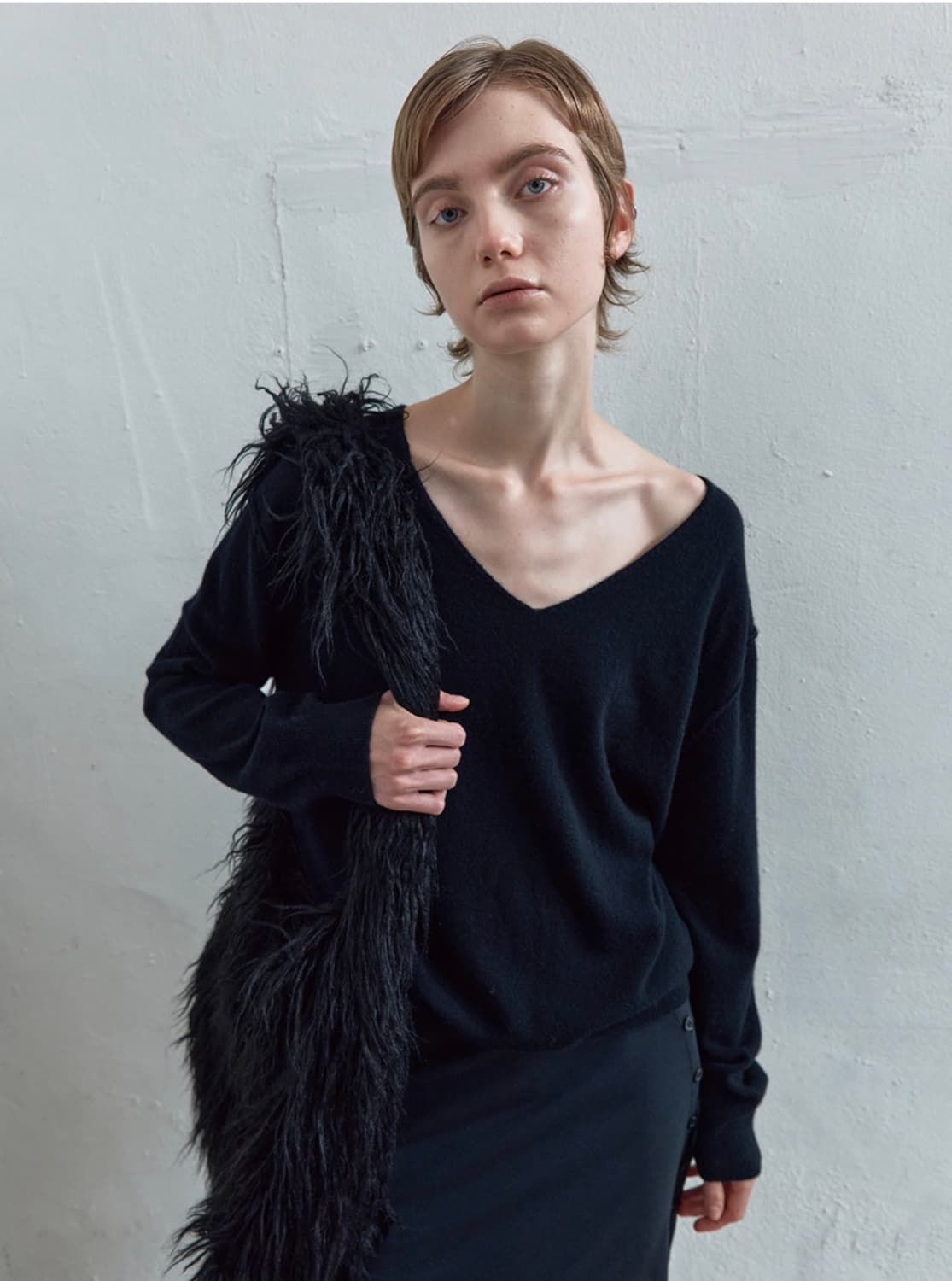 inside out v neck sweater 상품이미지1