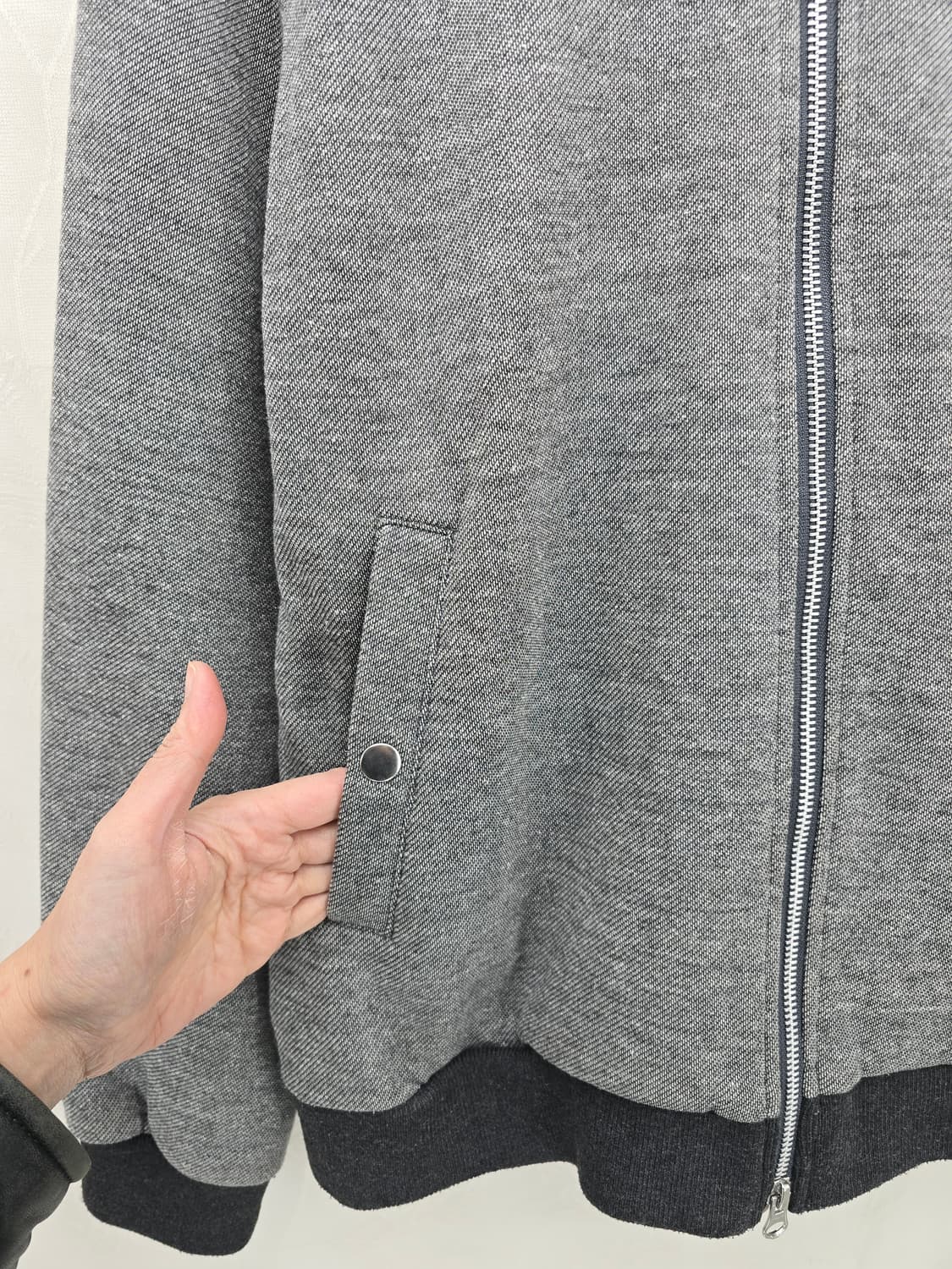 ikka 넥 라인 배색 봄버 자켓 상품이미지6