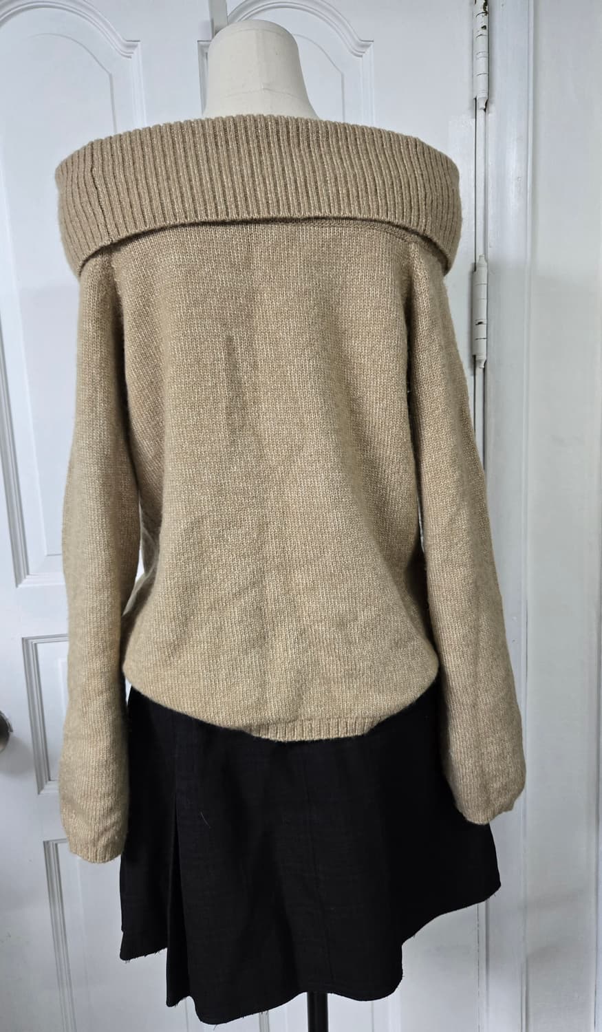 앤아더스토리즈 오프숄더니트/럭키마르쉐 스커트새상품 상품이미지5