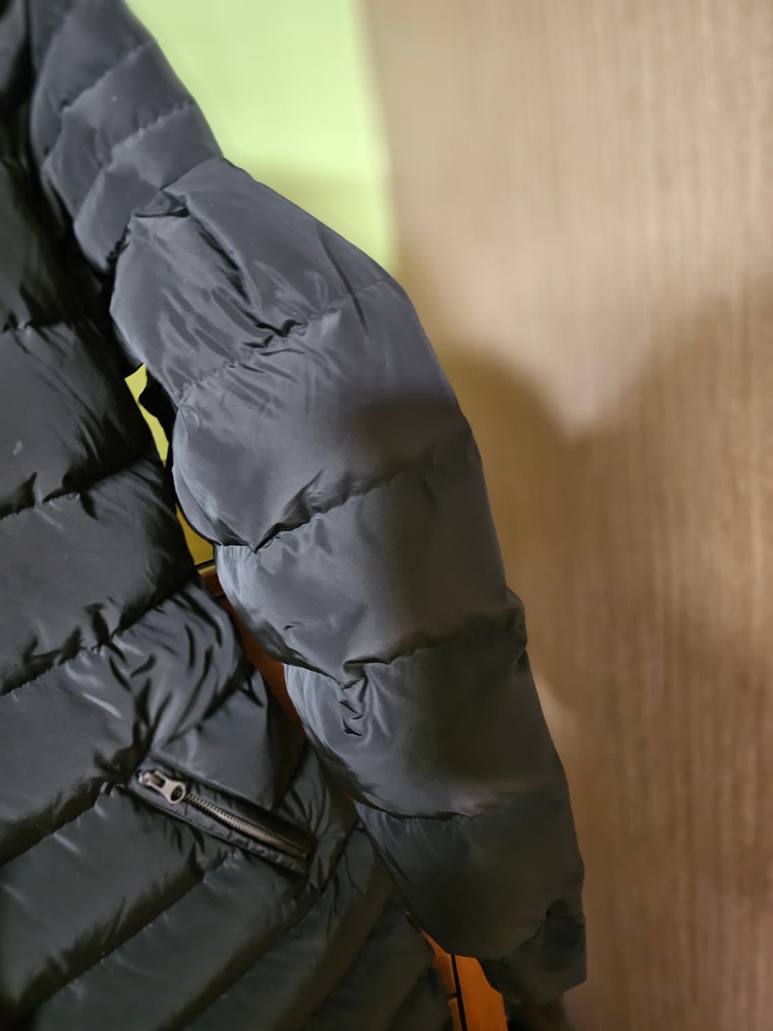 베네통 퍼프소매 구스롱패딩 상품이미지4