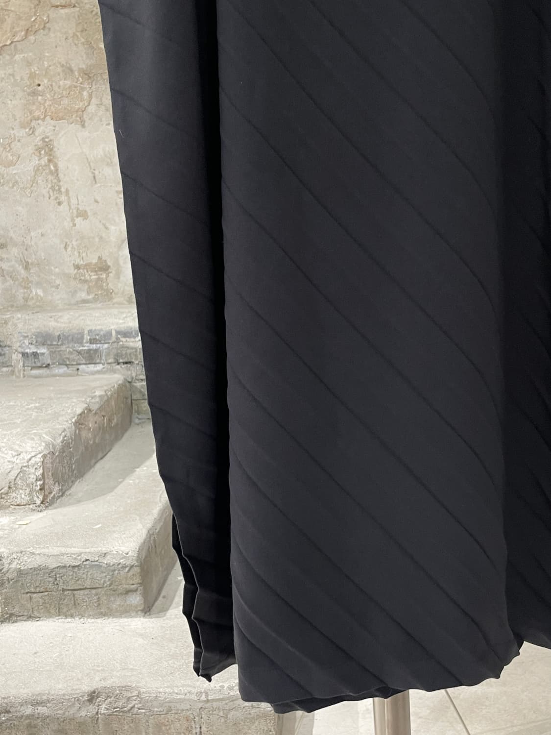 이세이 미야케 미 스톤 그레이 플리츠 폴라넥 하프 원피스 상품이미지4