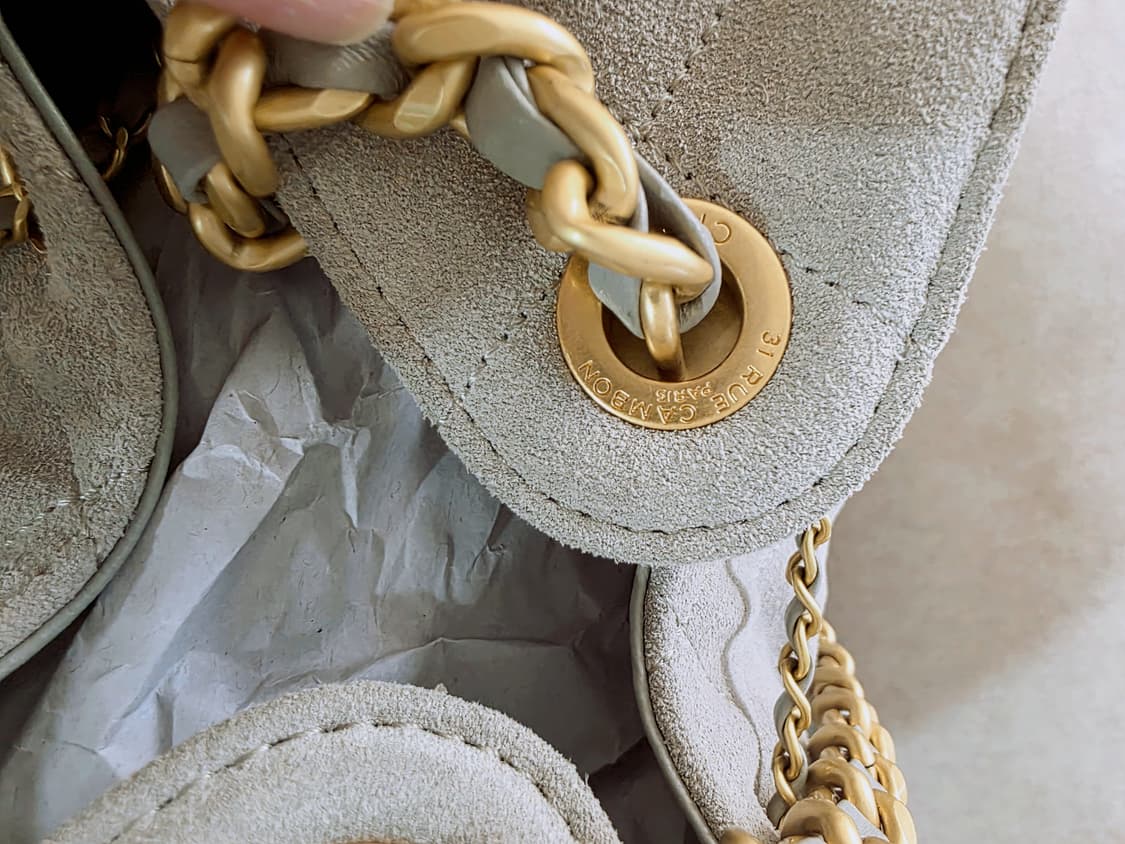 샤넬 25백 스웨이드 미듐 새상품 상품이미지4