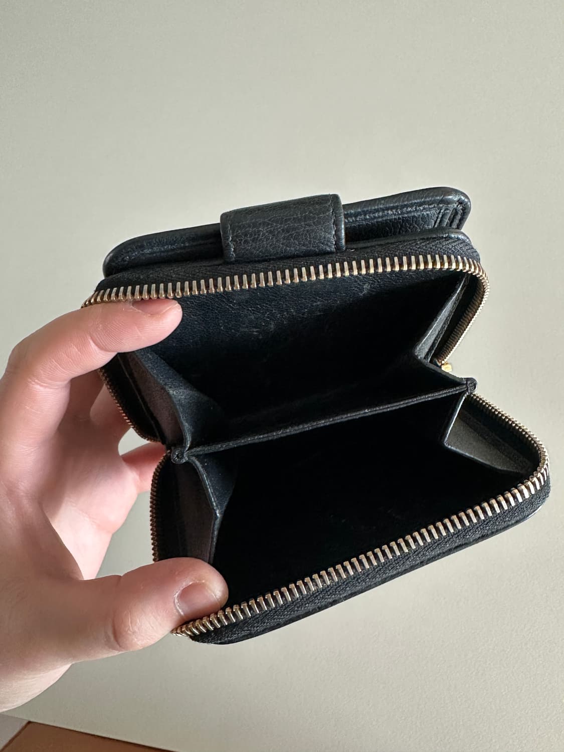 입생로랑 반지갑 상품이미지5