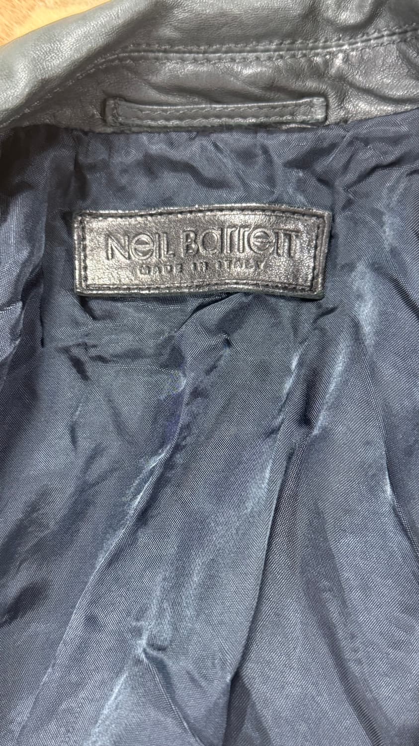 닐바렛 가죽수트 상품이미지3