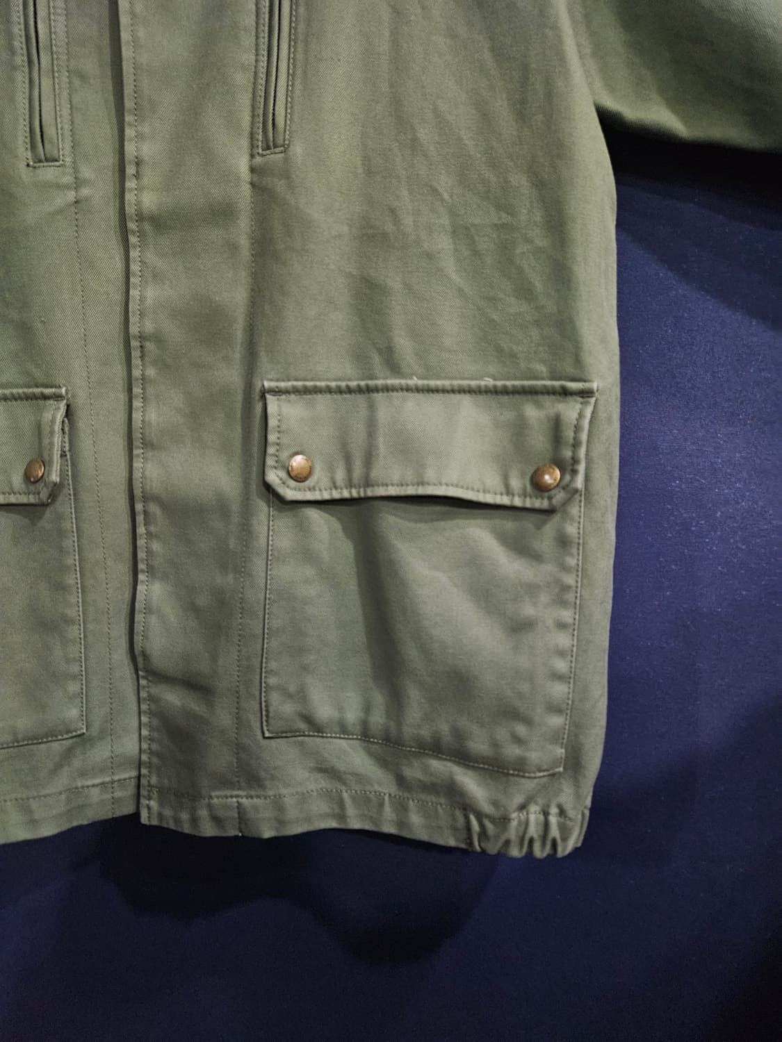 쟈딕앤볼테르 프린팅 카키컬러 남성 100 자켓  상품이미지6