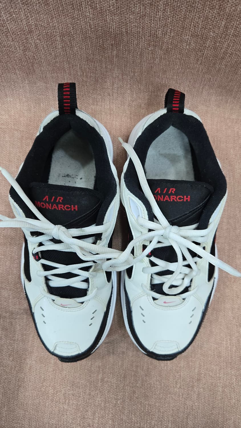 나이키 240mm- 에어 모나크 화이트 블랙 흰검   상품이미지2