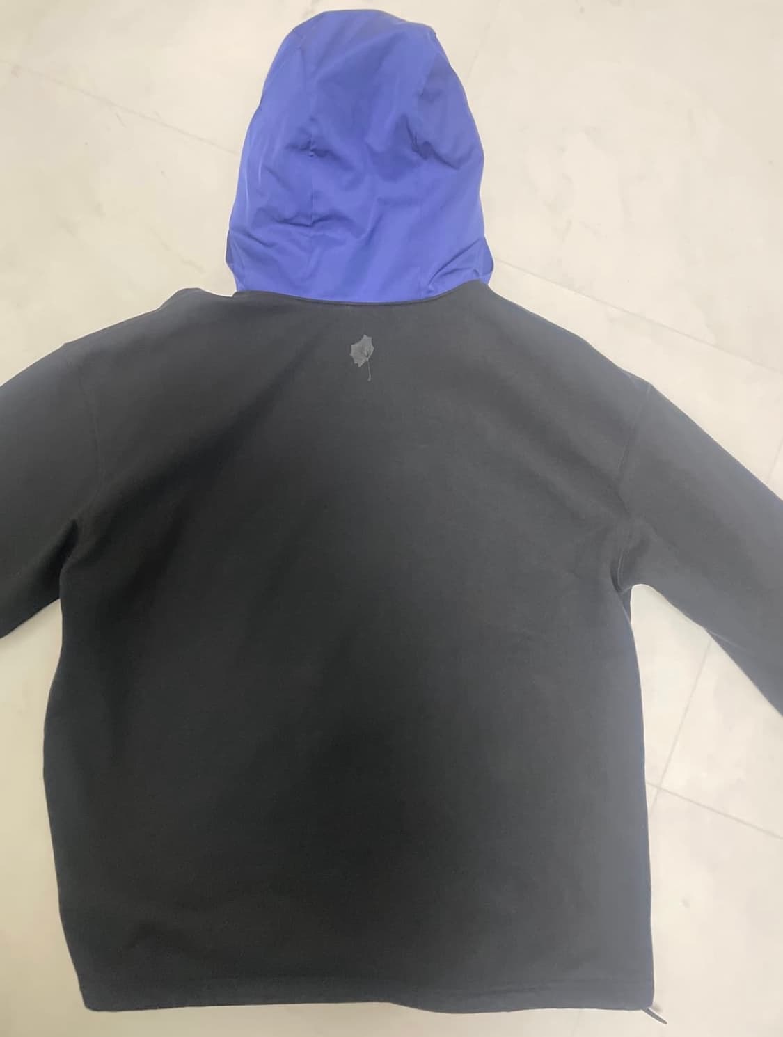 강정석 오리가미 후드 2사이즈 판매합니다 상품이미지3