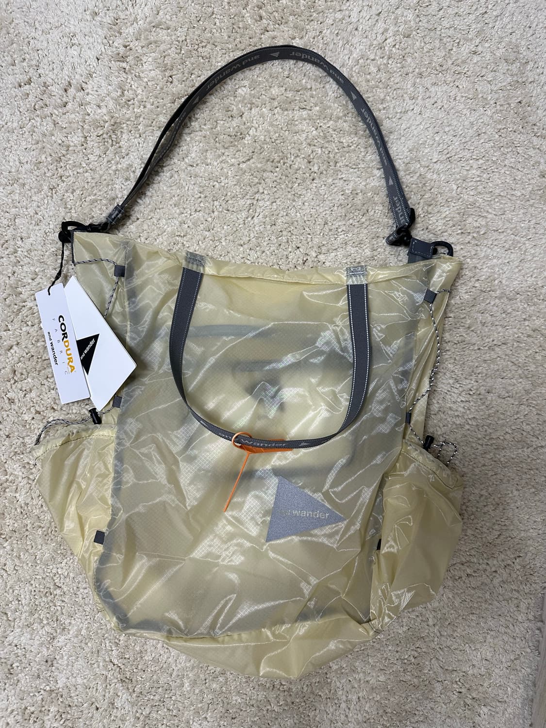 앤드원더 실 토트백 오프화이트 새상품 상품이미지1