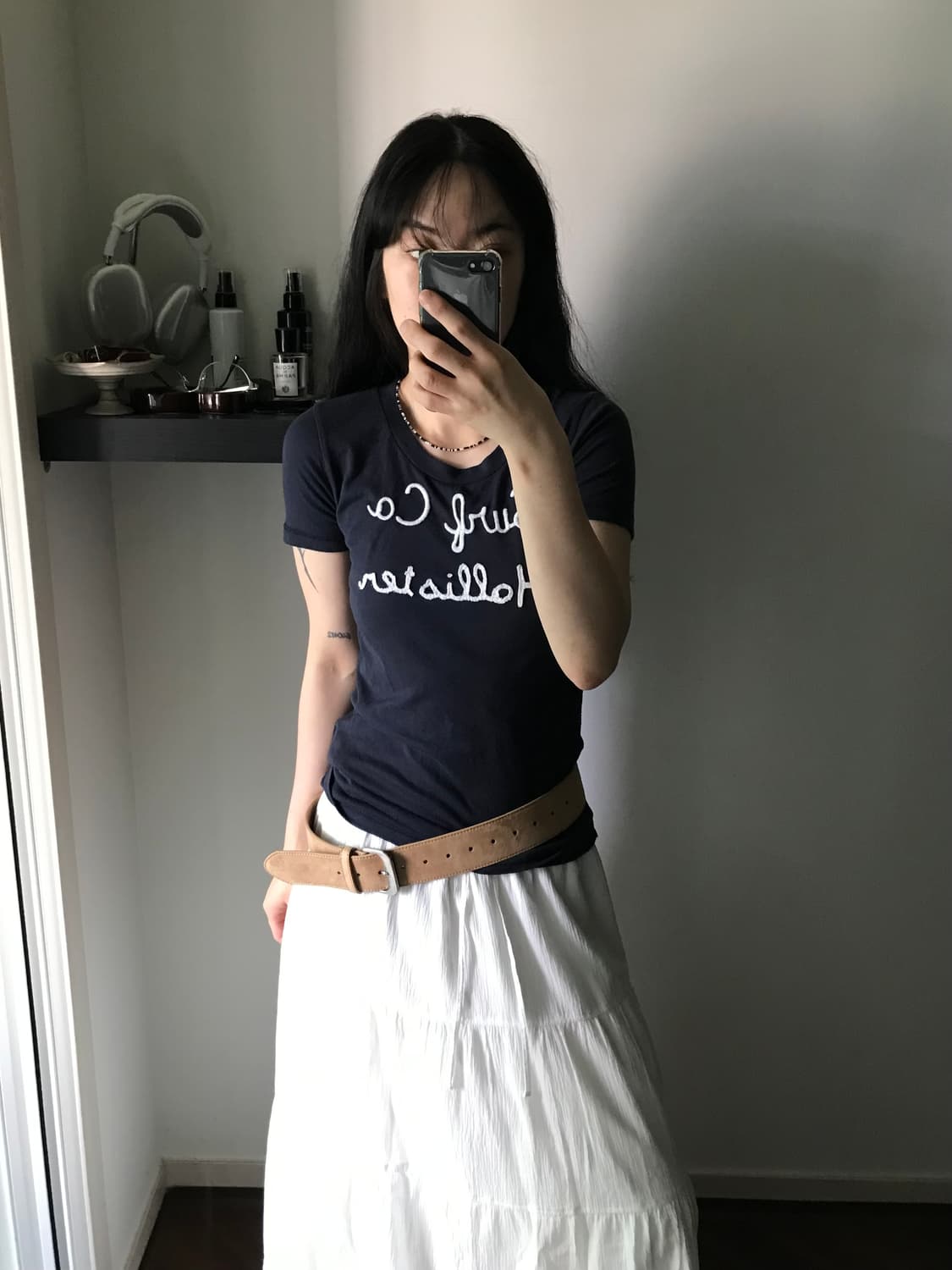 홀리스터 중앙 자수 로고 블랙 반팔티 상품이미지4