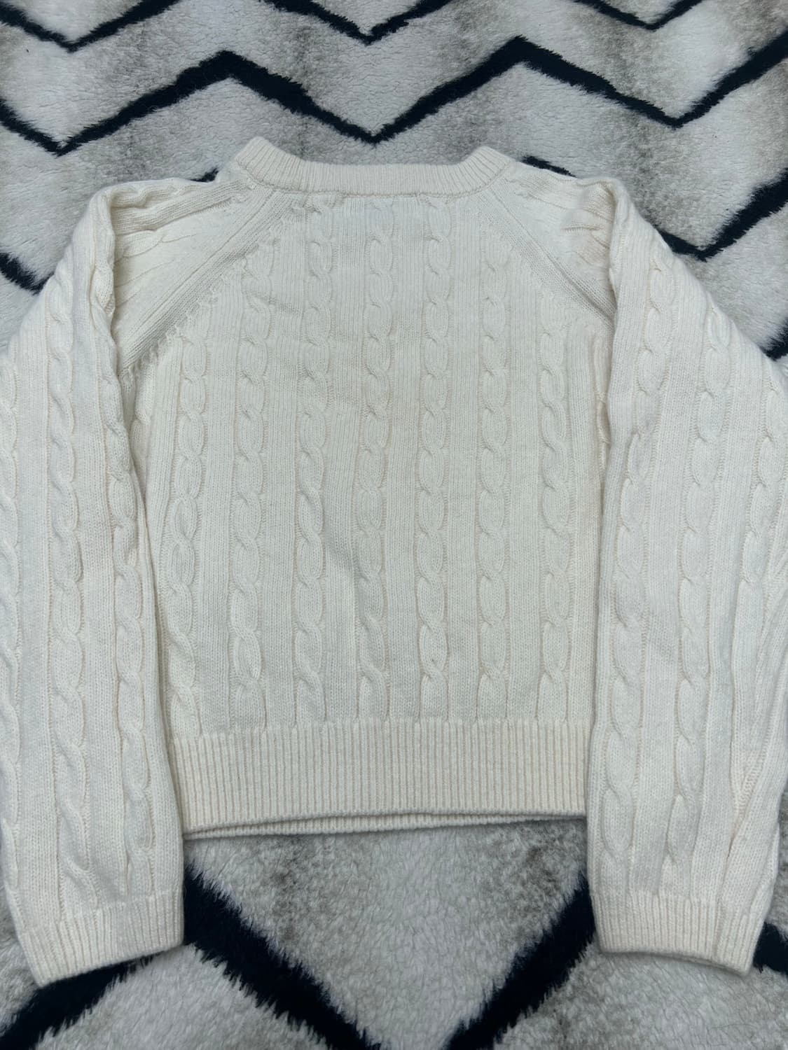 메이비베이비 디어리스트 라운트 크롭 꽈배기니트/아이보리 상품이미지4