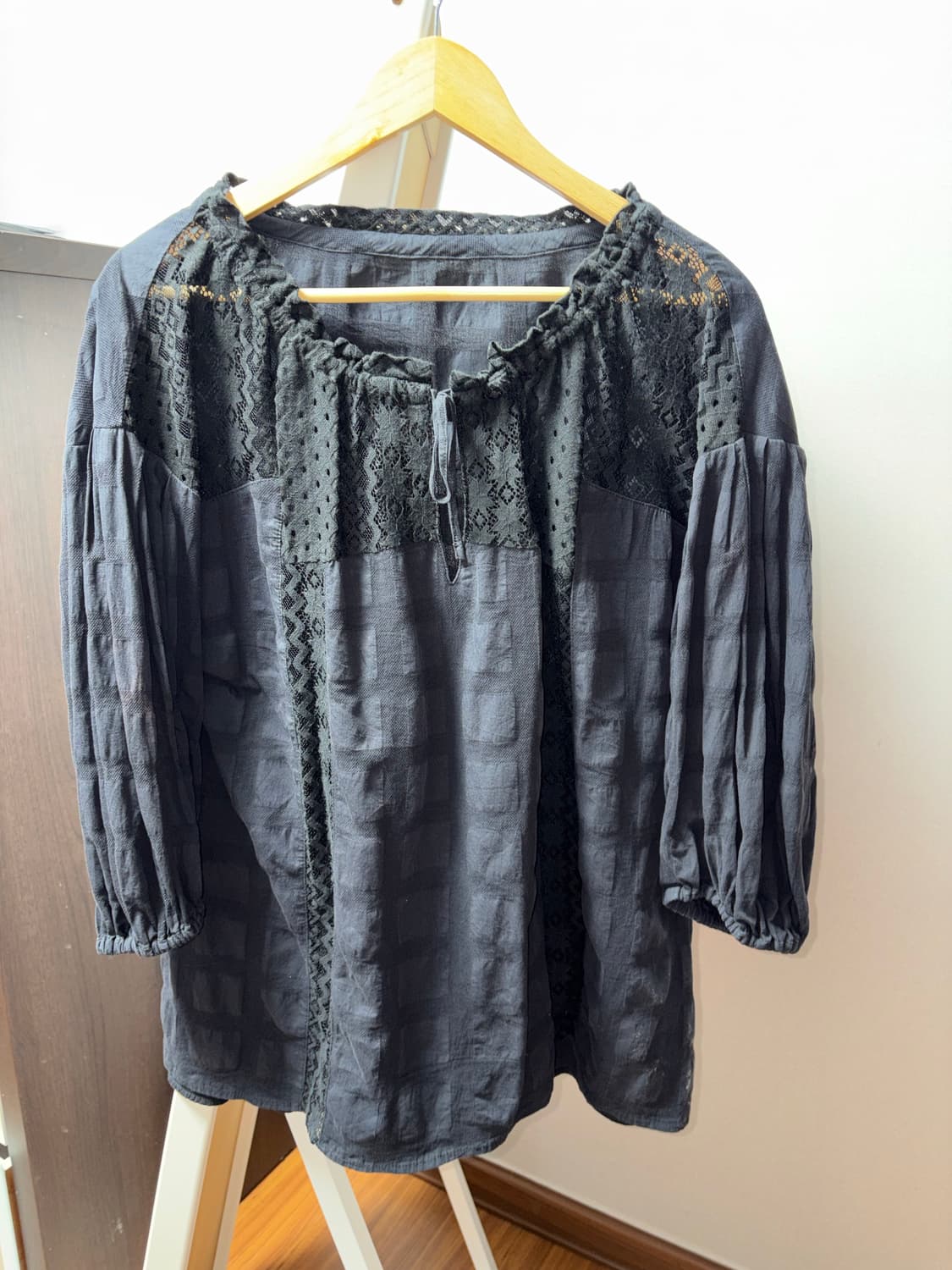 레이스 패치 블라우스 상품이미지1