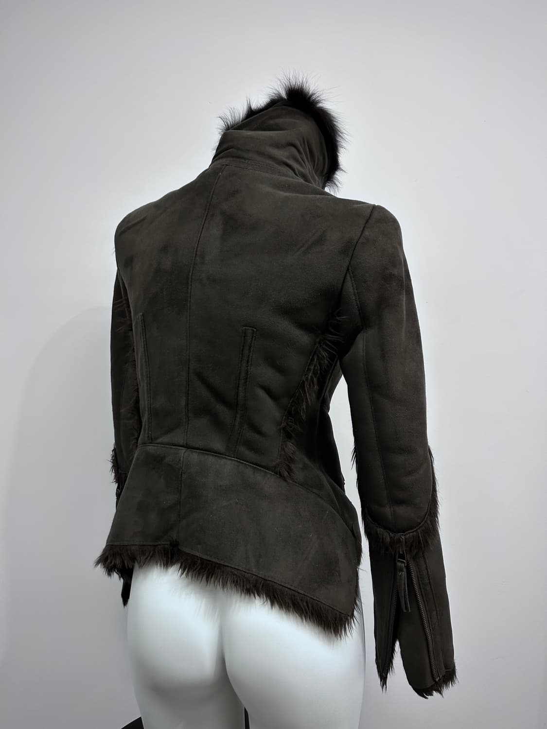 사선 하이넥 시어링 자켓 상품이미지4