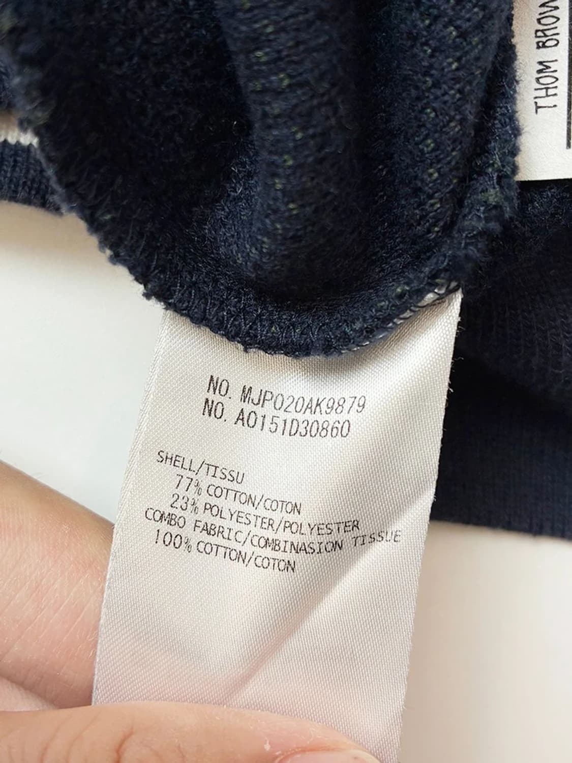 톰브라운 시그니처 삼색 숏 니트 가디건 PN5037 상품이미지8