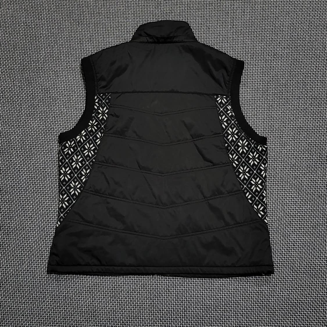 아식스 올드스쿨 프린팅 조끼 베스트 블랙 (105) 상품이미지2