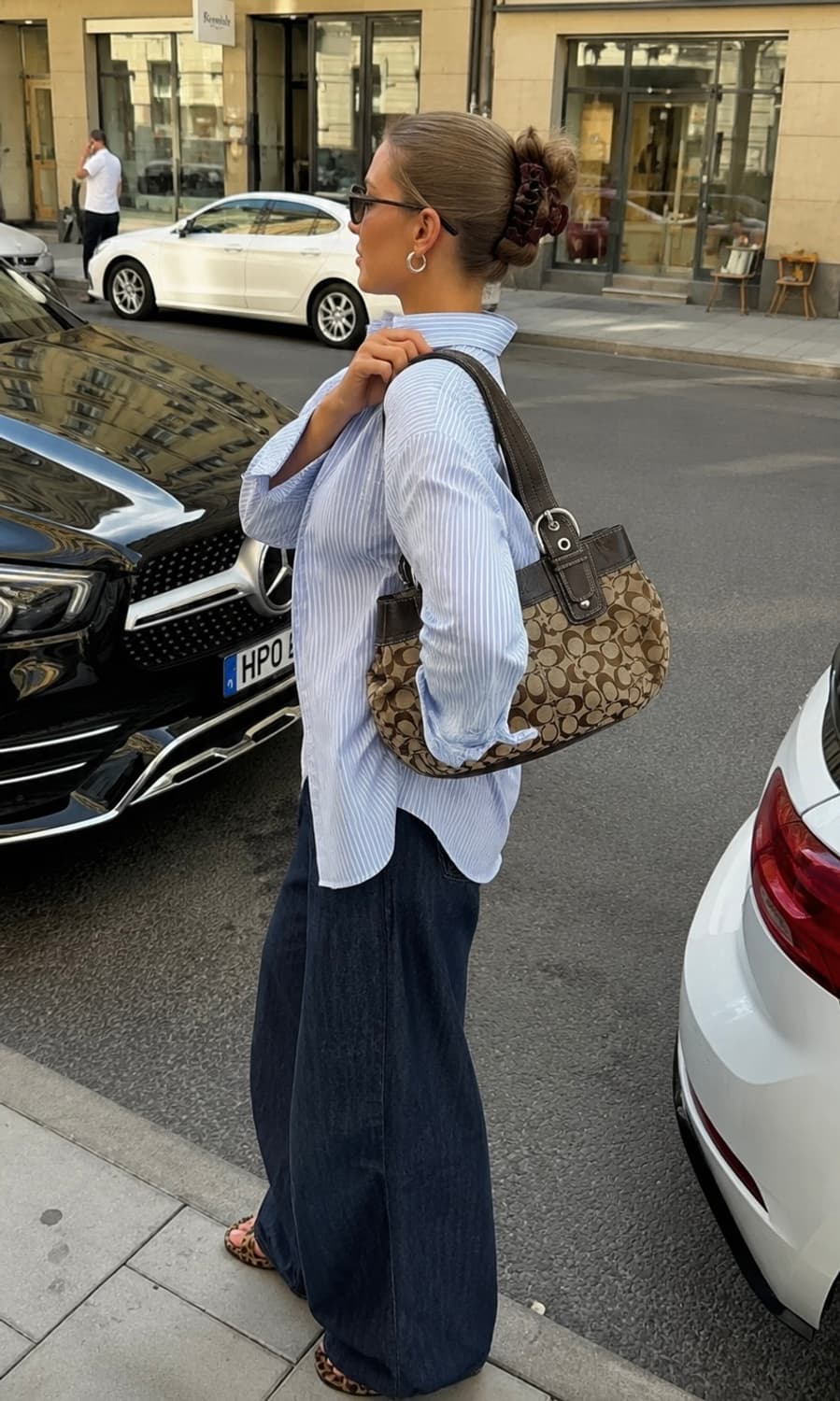 00‘s coach Signature Shoulder Bag 상품이미지1