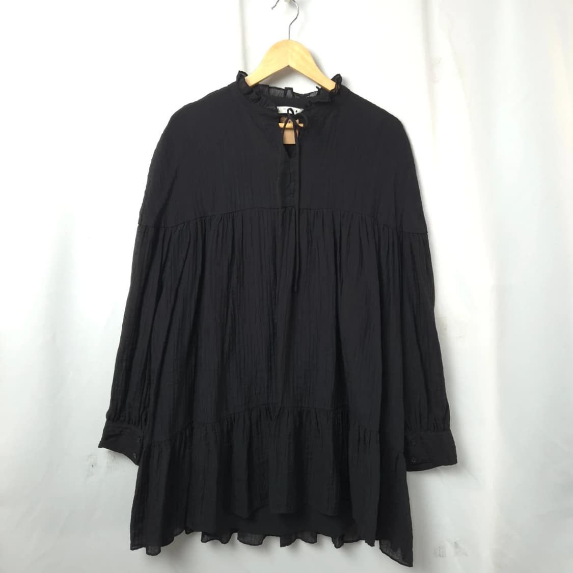 여M 자라 볼륨 블랙 미니 원피스 상품이미지1