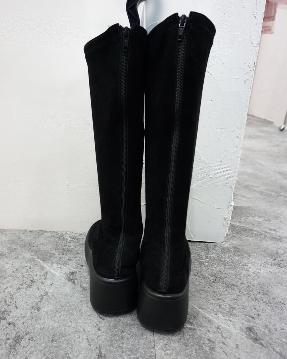 Velvet Slim Boots 상품이미지2