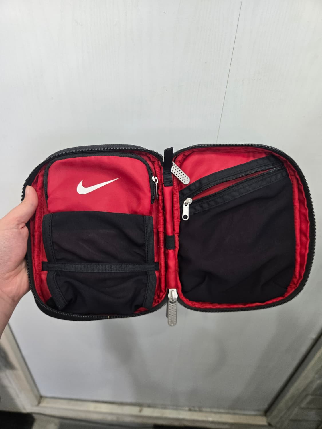 실사용1~2회,남녀공용 )) NIKE GOLF 나이키 골프 미니 파우치백 상품이미지5