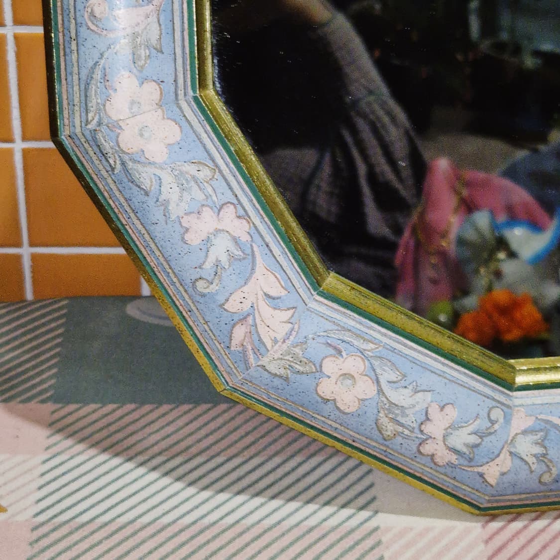 70s 이탈리아 핸드 플로랄 옥타곤 벽거울 상품이미지7