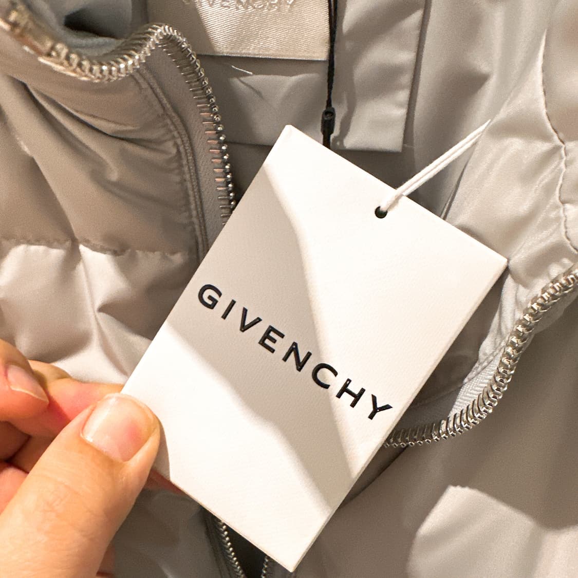 (정품/새상품) GIVENCHY 지방시 펄 그레이 덕다운 패딩 베스트 상품이미지4