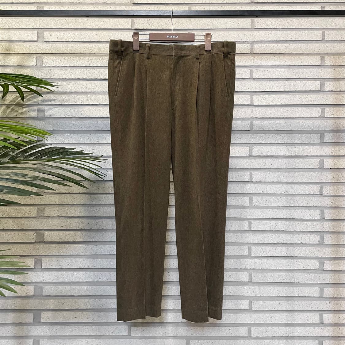 SPALDING 스팔딩 코듀로이 슬랙스 핀턱 디테일 브라운 상품이미지2