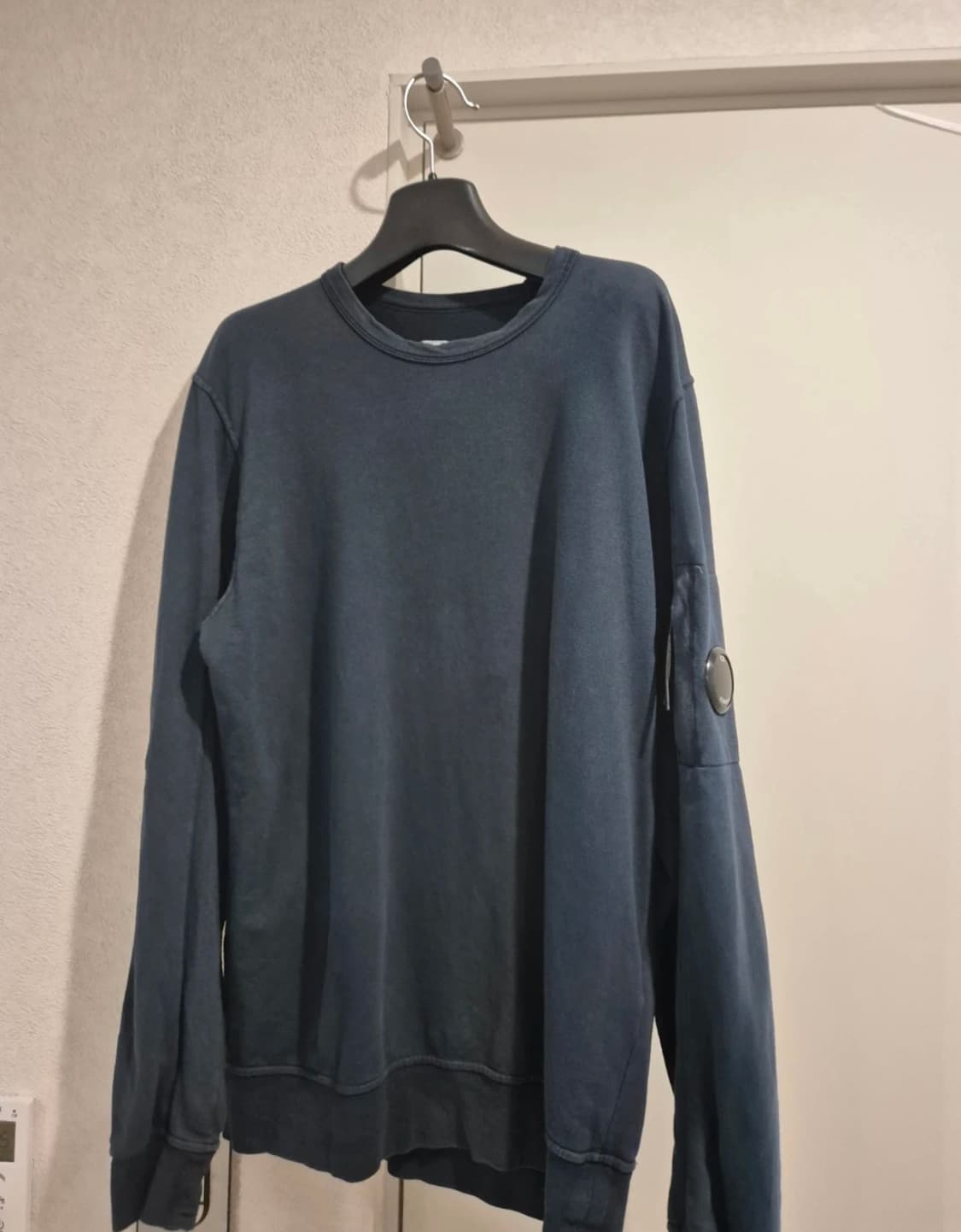 cp컴퍼니 맨투맨 상품이미지1