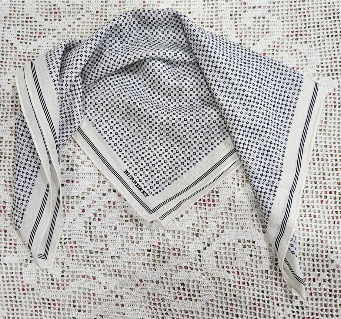 버버리(BURBERRY) 마이크로 패턴 손수건 상품이미지4