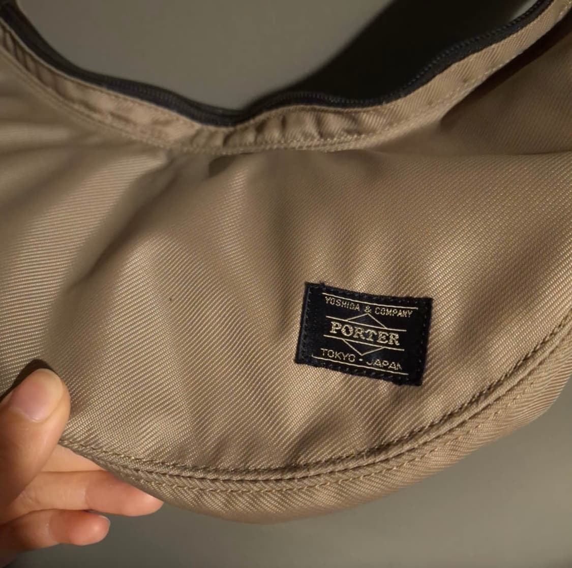 포터 라운드 숄더 S 베이지 상품이미지2