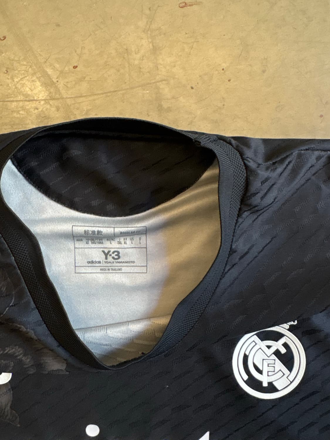 Y-3 레알마드리드 어센틱 유니폼 상품이미지3