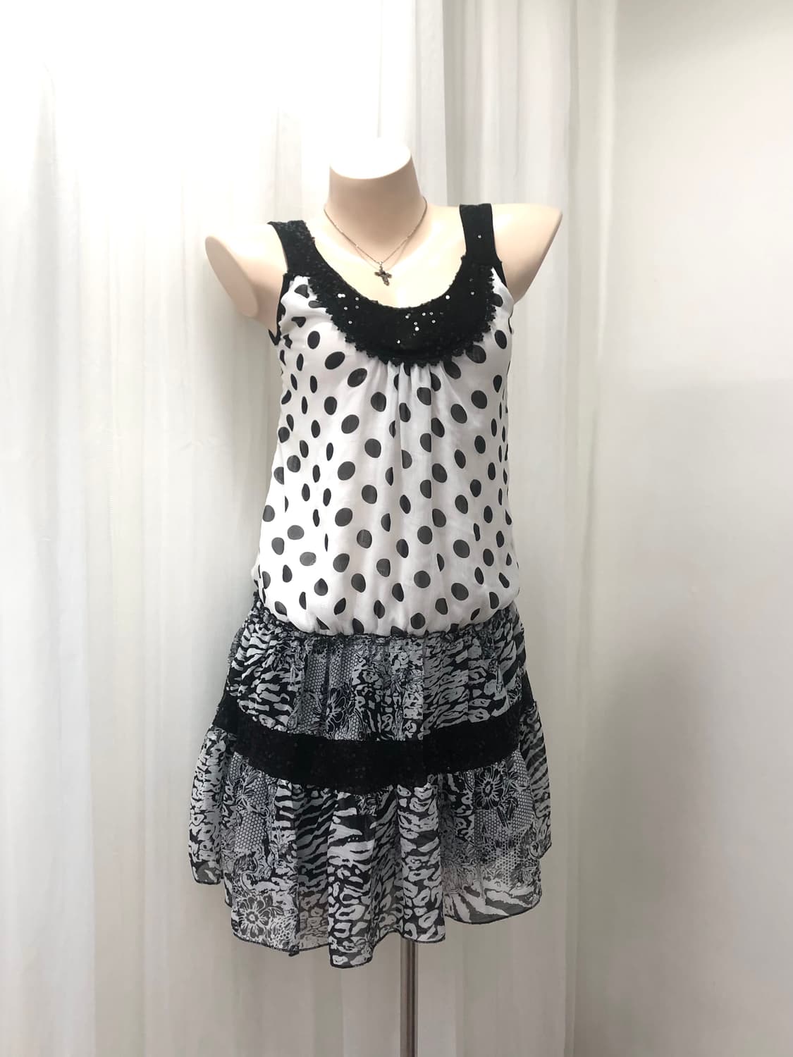dot sequin pattern detail sleeveless 상품이미지1