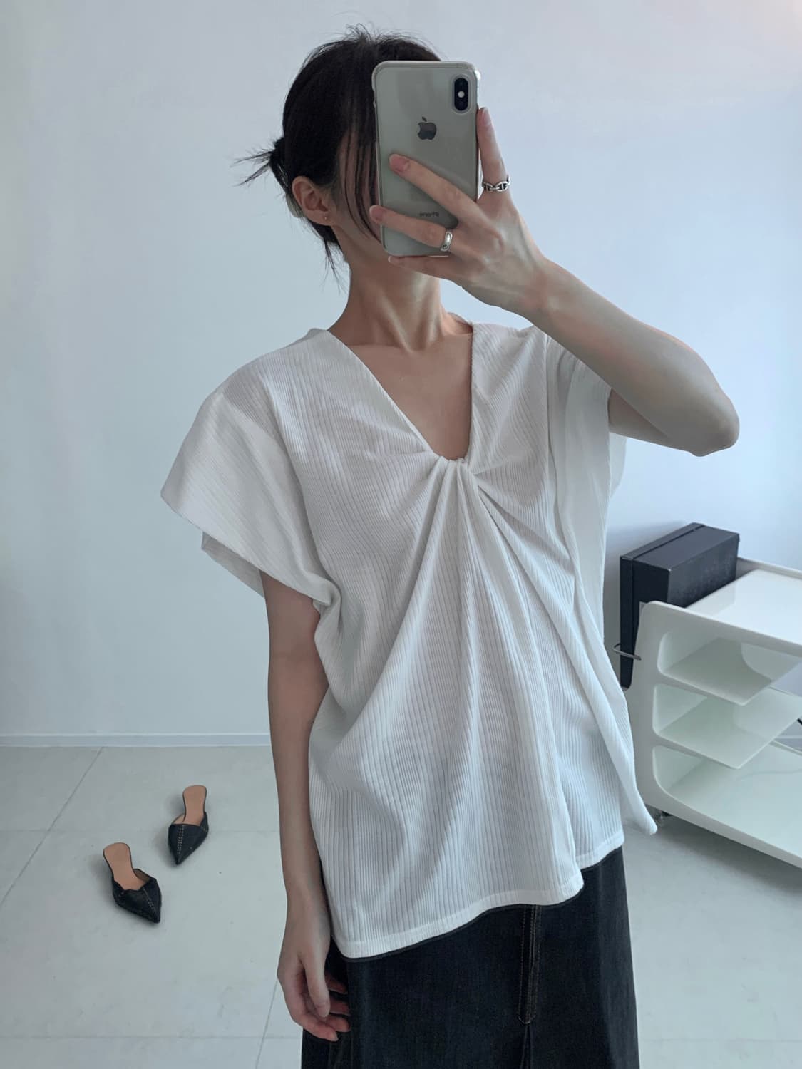 Knotted Shirring T-shirt 상품이미지1