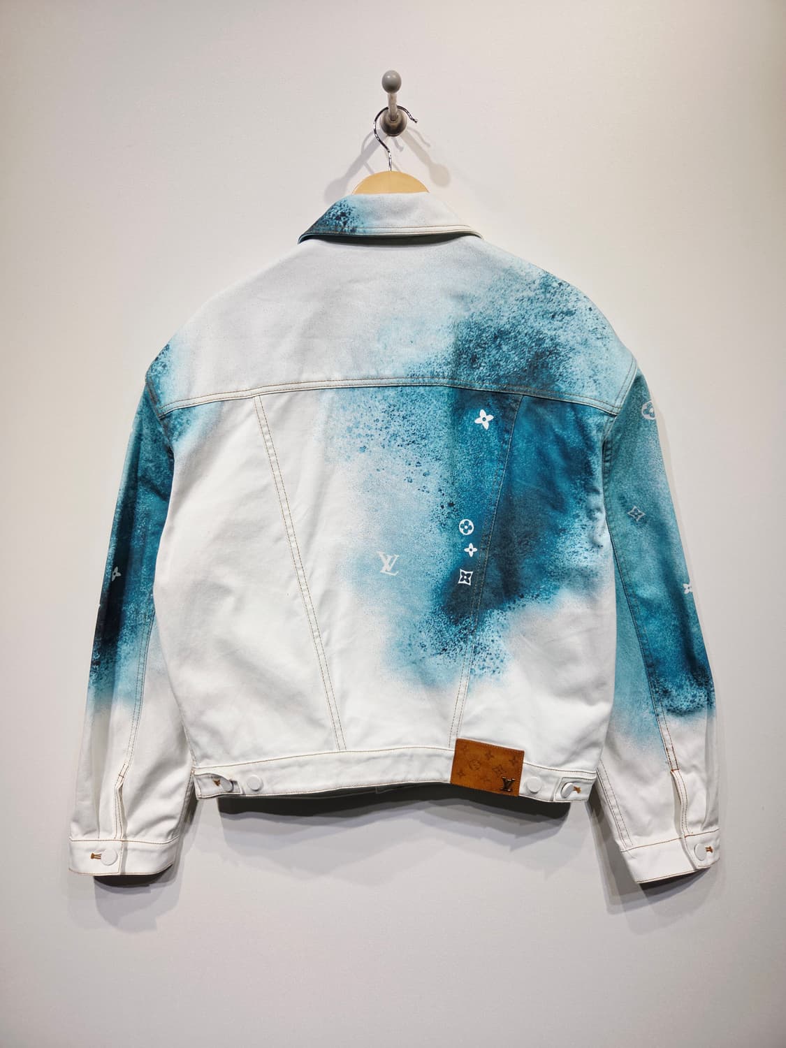 루이비통 모노그램 스프레이 데님 트러커 자켓 상품이미지6