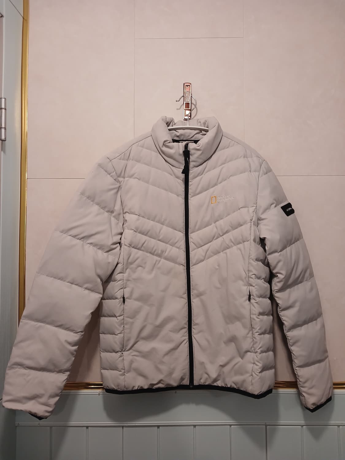 내셔널지오그래픽 정품 여성 패딩 95 (m) 사이즈 상품이미지1