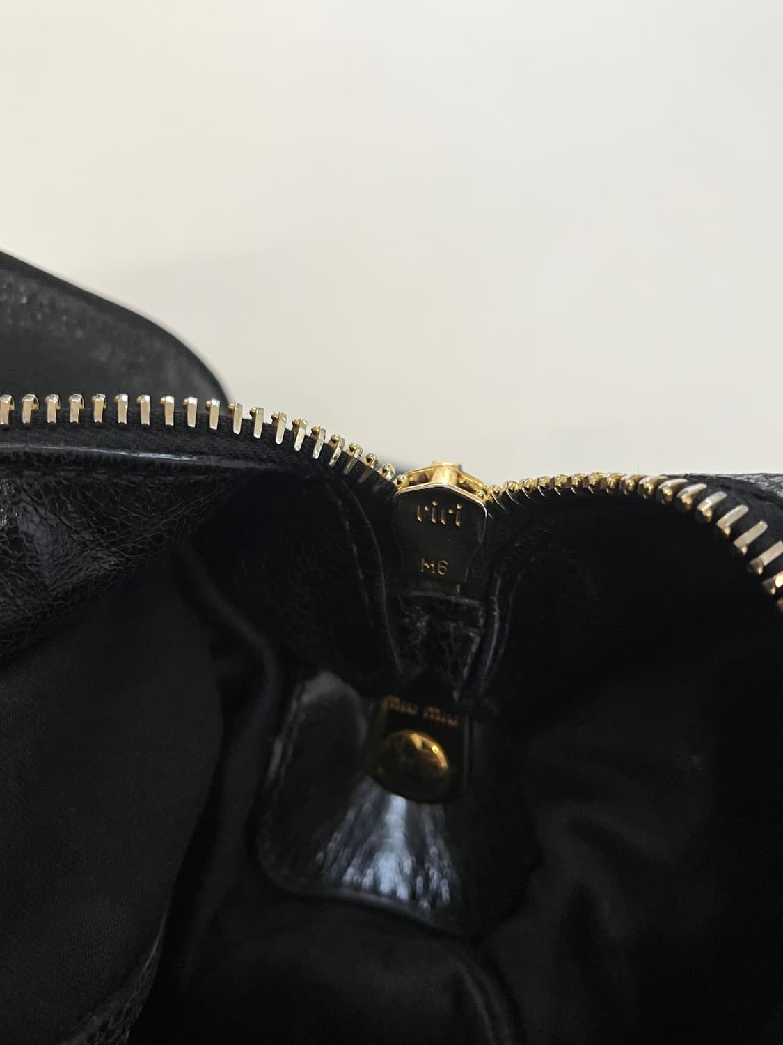 미우미우 비텔로 럭스 리본 사첼백 상품이미지5