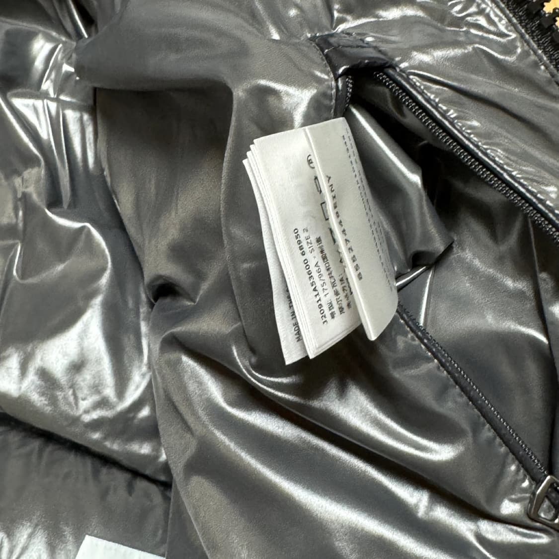 몽클레어 마야 블랙 2사이즈 극미중고 상품이미지9