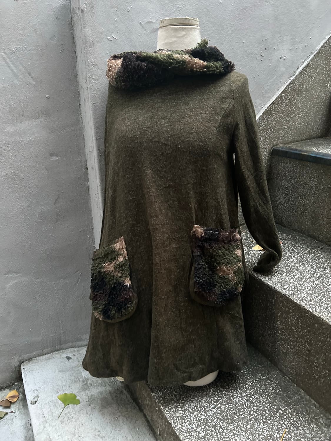 2000s JPN 모리걸 니혼진 카키 밀리터리 부클 니트 상품이미지4