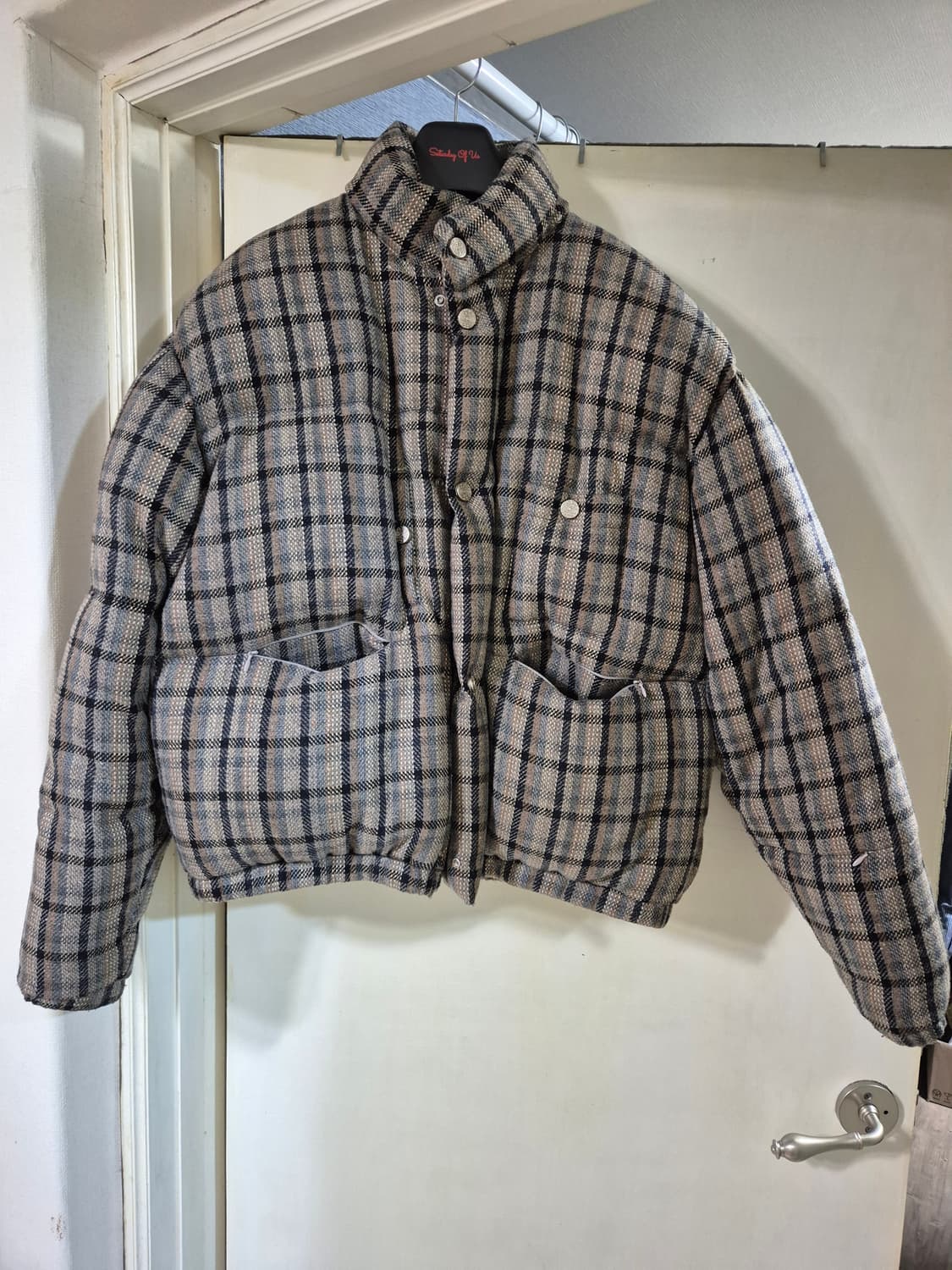 STU(에스티유) 패딩 덕다운 숏 자켓 멀티체크 상품이미지1