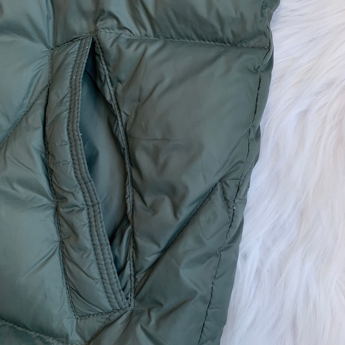 덕다운 니트 트리밍 퀼팅 포인트 패딩 1741 상품이미지5