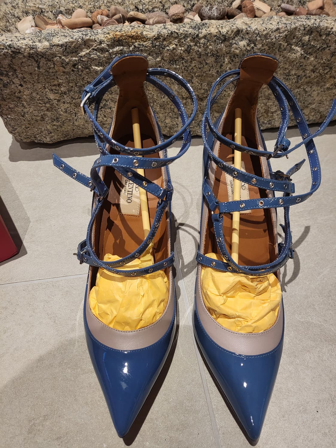 발렌티노 가라바니 블루스터드 힐 38사이즈(250) 상품이미지2