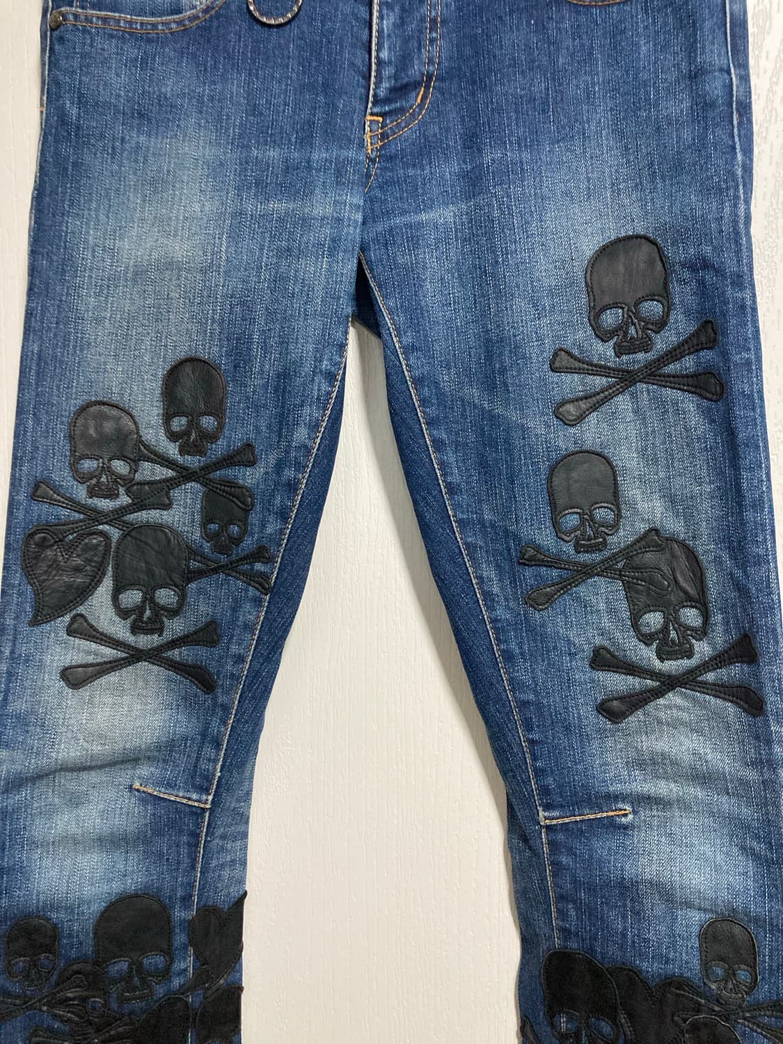 로엔 스컬 레더 패치 데님 팬츠 상품이미지3