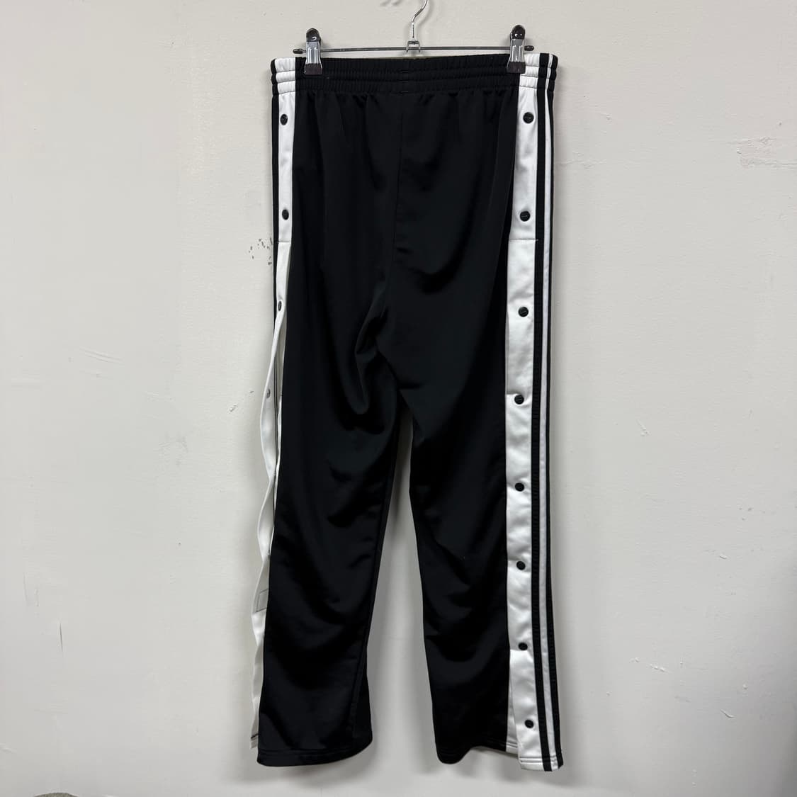 아디다스 버튼 스냅팬츠 상품이미지2